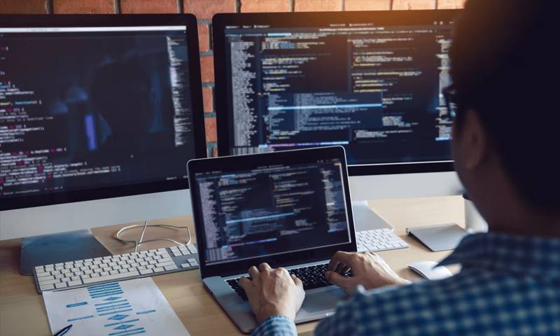 数据科学选型：R与Python如何赋能常熟市网站建设？